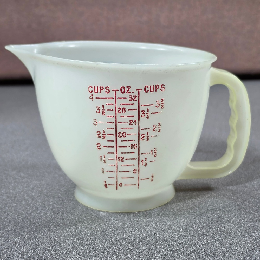 Tupperware Measuring Pitcher Mix-N-Pour 4 Cup 1 Liter White Good Vintage 1977